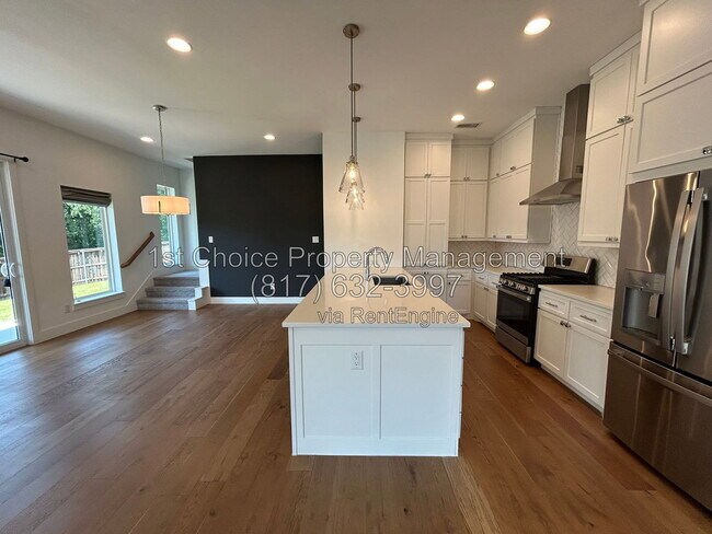Photo - 2117 River E Ln.