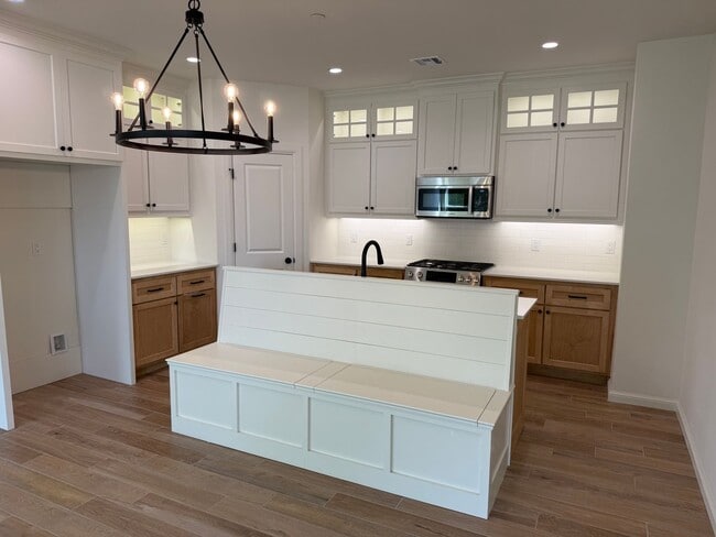 Photo - Flexible terms and easy move in!! 3 bed, 2 bath, 2 car garage in the gated Bungalow Heights commu...