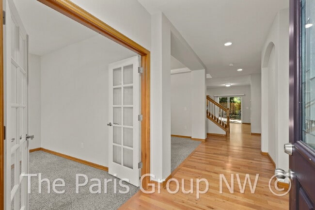 Photo - Beautiful Central Bothell Home. Great Floor Plan! Open Lvg Spaces, Office, Bonus Room + XL Bedro...
