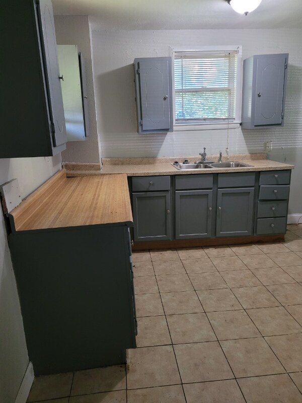 Photo - 1026 Blackburn Rd