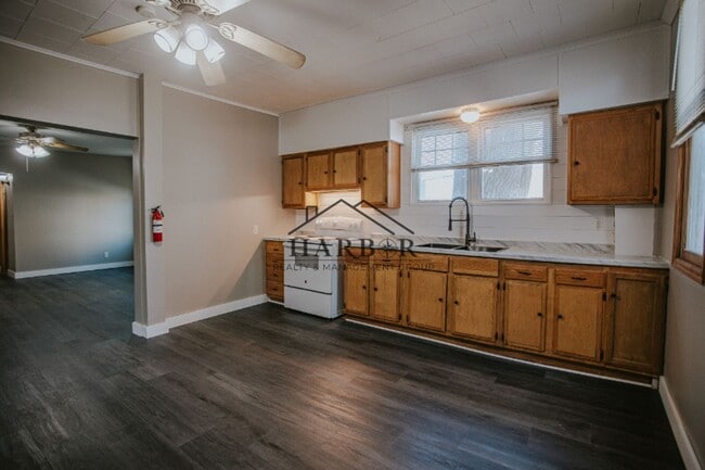 Photo - Great Western Apartments Unit 2