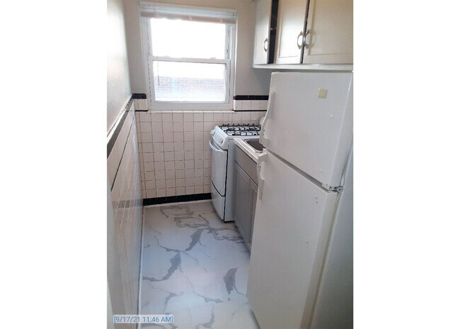 Photo - 950 Ludlow Ave Unit 950-04