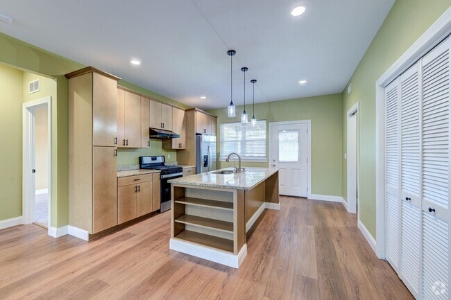 Building Photo - Updated 2 Bed 2 Bath Near SSM Cardinal Gle... Rental