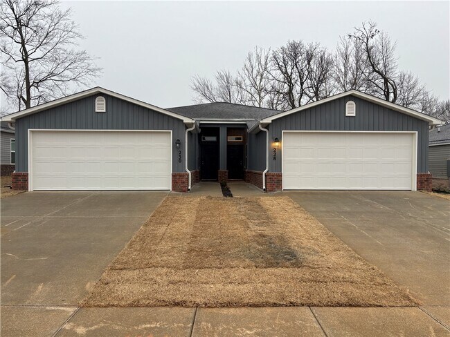 Building Photo - 6600 NW Altus St