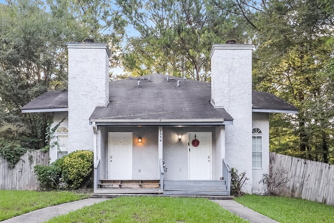 Building Photo - 8536 Pineland Dr Rental