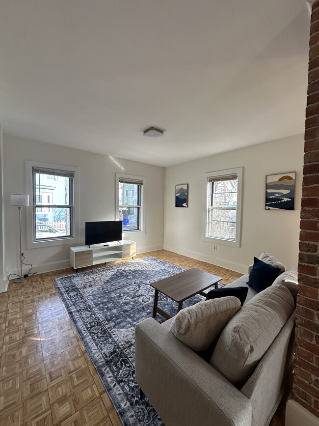 Photo - 27 Lee St Apartments Unit 27