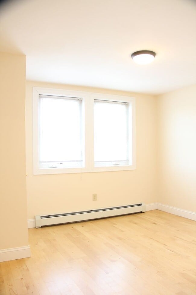 Photo - 158 North St Unit APT F