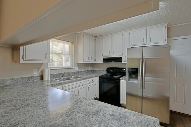 Photo - 3363 El Portal St