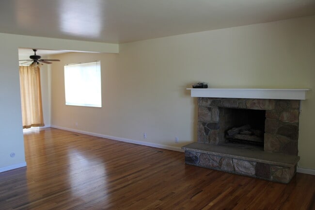 Photo - 1943 S Davis Blvd