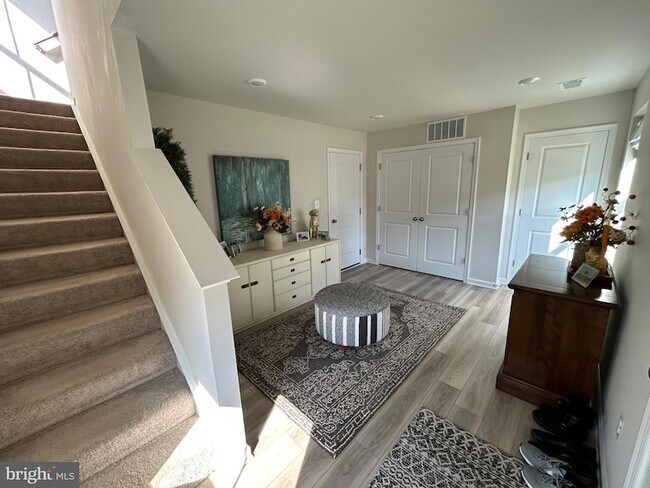Photo - 439 17th Ave