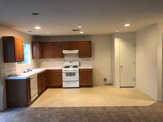 Photo - 2772 Shearwater Way