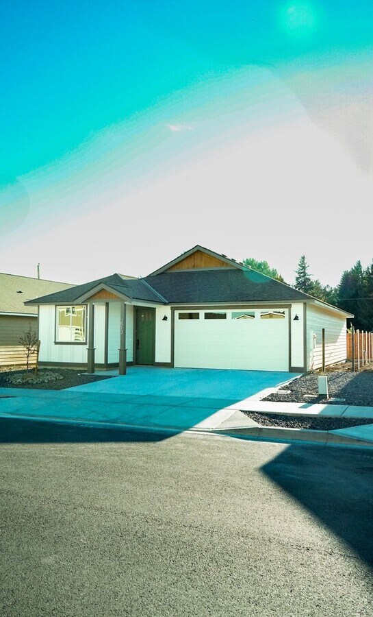 NEW HOME FOR LEASE! 3br 2ba - NEW HOME FOR LEASE! 3br 2ba