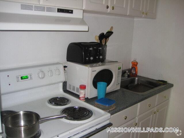 Building Photo - 886 Huntington Ave Unit B-1 Rental