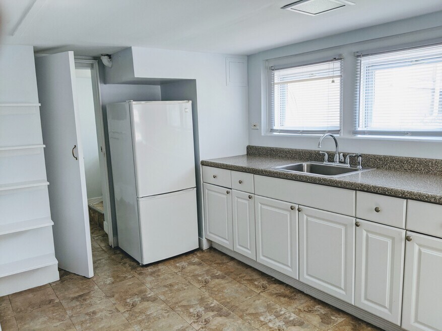 28 E Walnut St Unit Ground