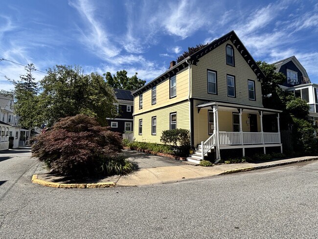 Photo - 26 Calvert St