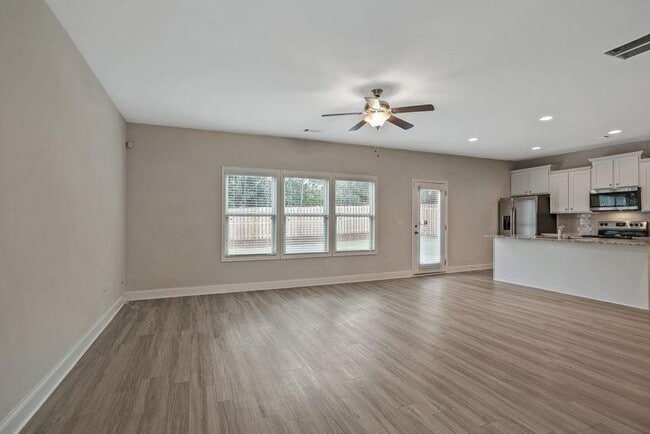 156 Chase Landing Dr