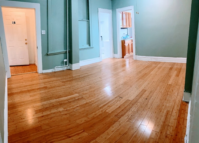 802 W 31st St Unit 2