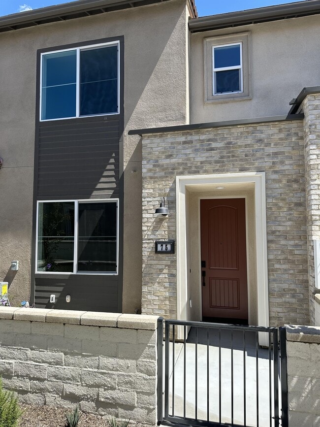 Building Photo - 3691 E Moonlight St