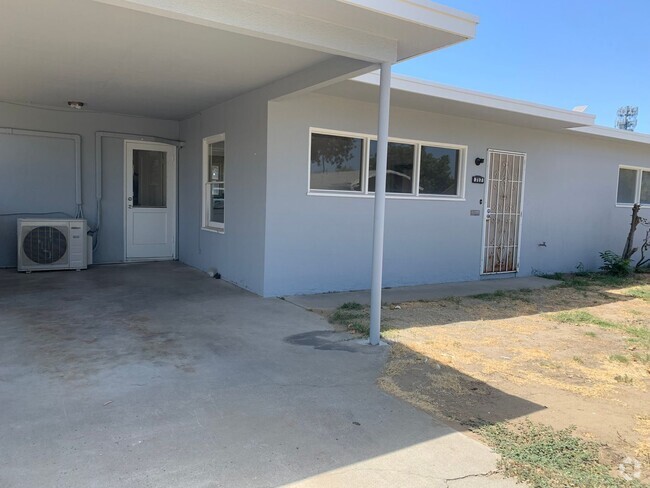 Building Photo - 2 Br 1 Ba Available Now Rental