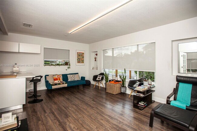 Photo - 1050 NW 46th St