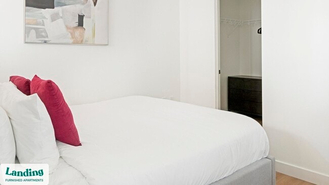 Photo - 632 Howard Rd SE Unidad 242