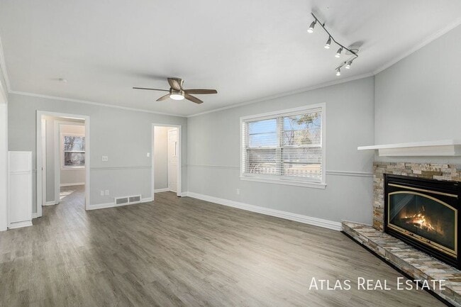 Photo - 7543 Booth Dr