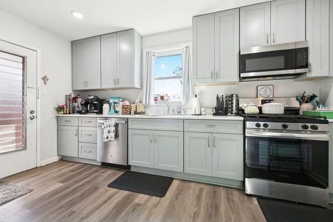 Photo - 6805 Merle St