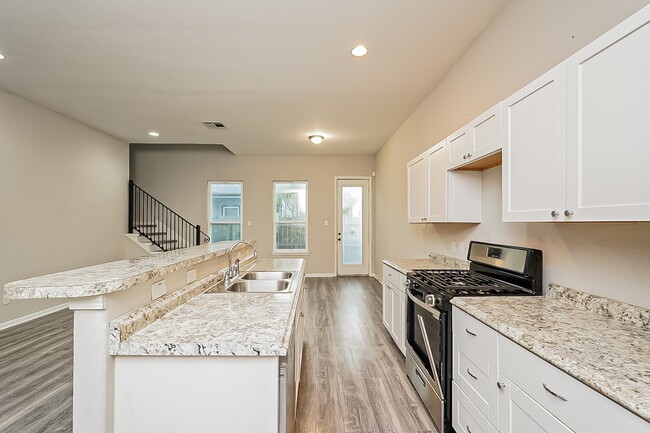 Photo - 10212 Carmencita Way