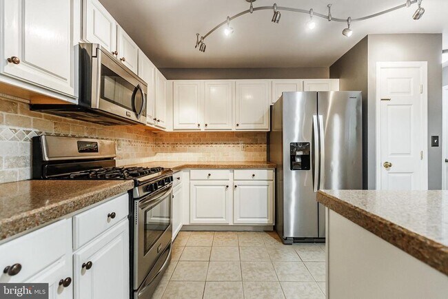 Photo - 151 Vernon Ct