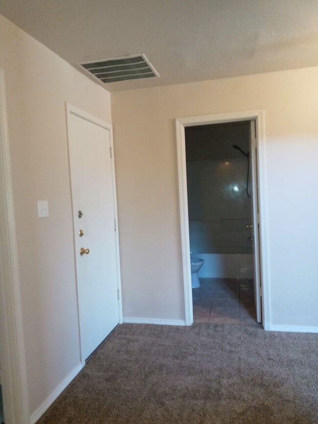 VENTANA RANCH-Bedroom,Full Bath Downstairs!!! - VENTANA RANCH-Bedroom,Full Bath Downstairs!!! House