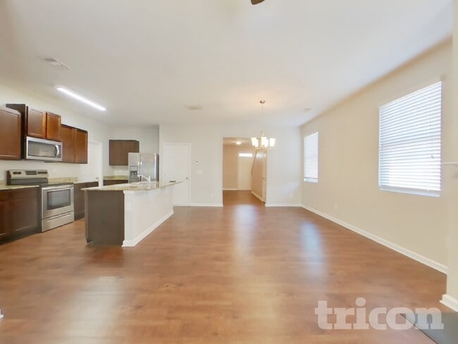 Photo - 106 Hayes Park Dr