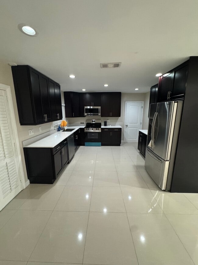 Kitchen - 4308 Harrison St