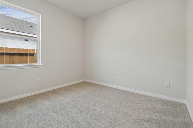 Building Photo - 15543 Caramel Spgs Dr