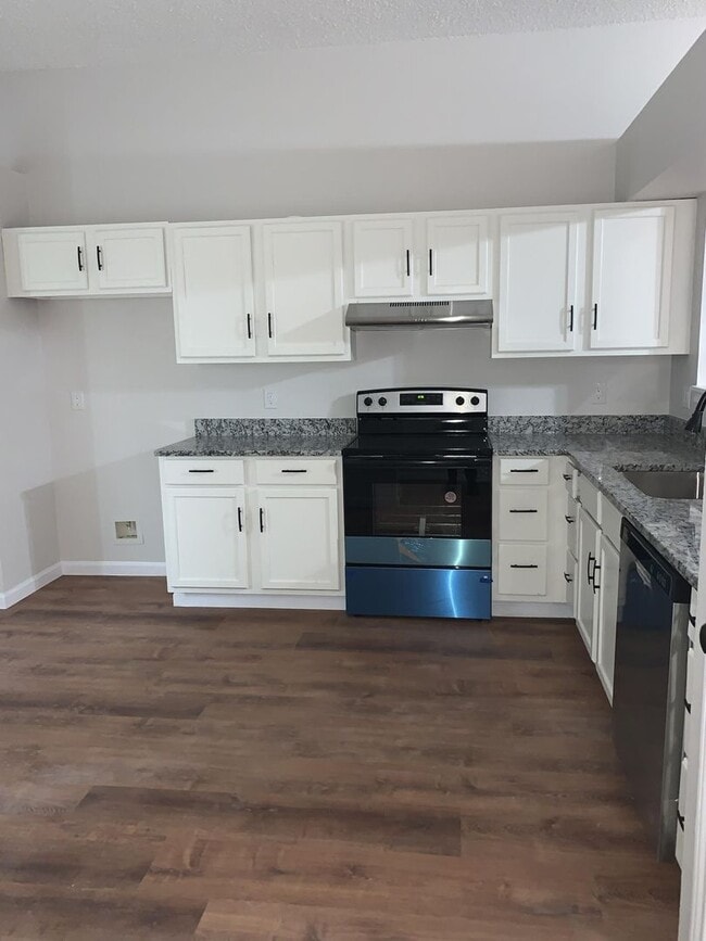 Photo - 120 Plumthicket Way