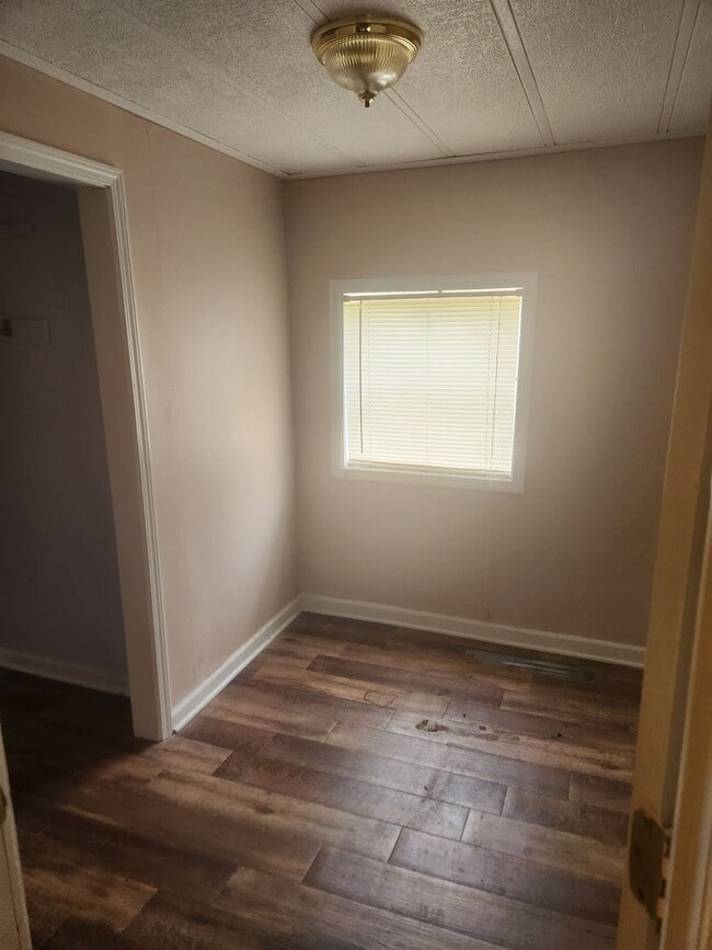 Photo - 3 Bedroom - 2 Bath in Auburn - Ranch