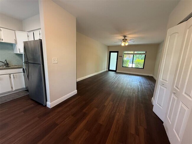 Photo - 2255 NE 51st St Unit A5
