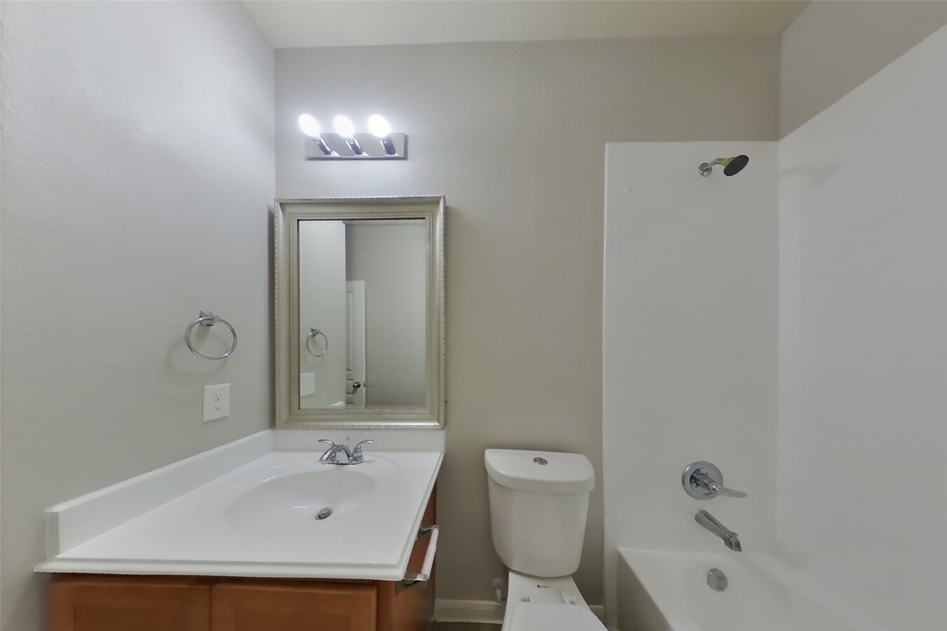 Photo - 2122 Hackberry Bank Ln