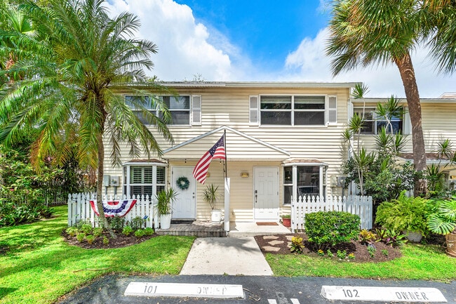 Photo - 2503 NE 15th St