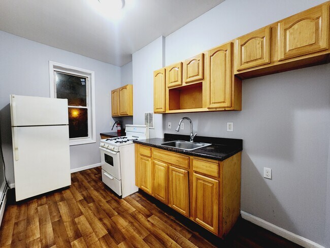 Unit 2 - 100 Wilkinson Ave Unit 2