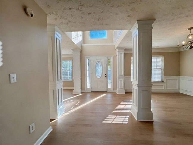Photo - 2751 Spence Ct NE