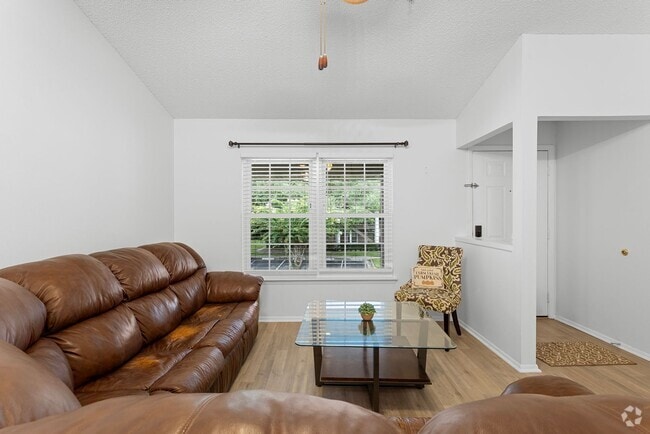 Building Photo - 128 Reserve Cir Unit HR - 128 RC 204 Rental