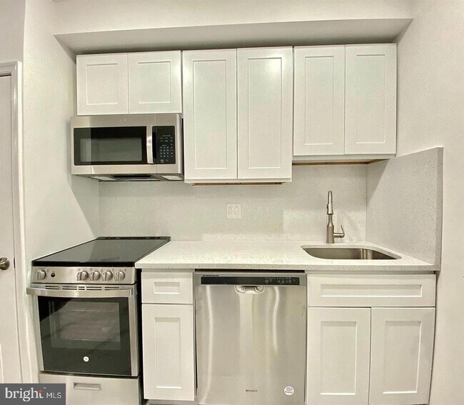 Photo - 37 N 3rd St Unit 3 REAR