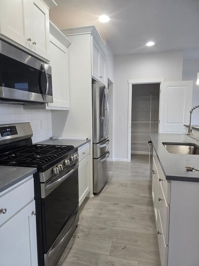 Photo - 173 N 7th Ave