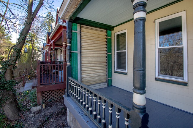 Photo - 208 Green St