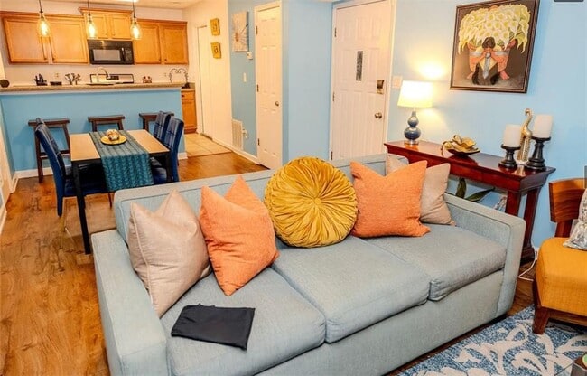 Photo - 1077 Mansfield Ct Townhome