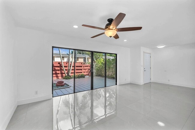 Photo - 3896 Meadow Ln