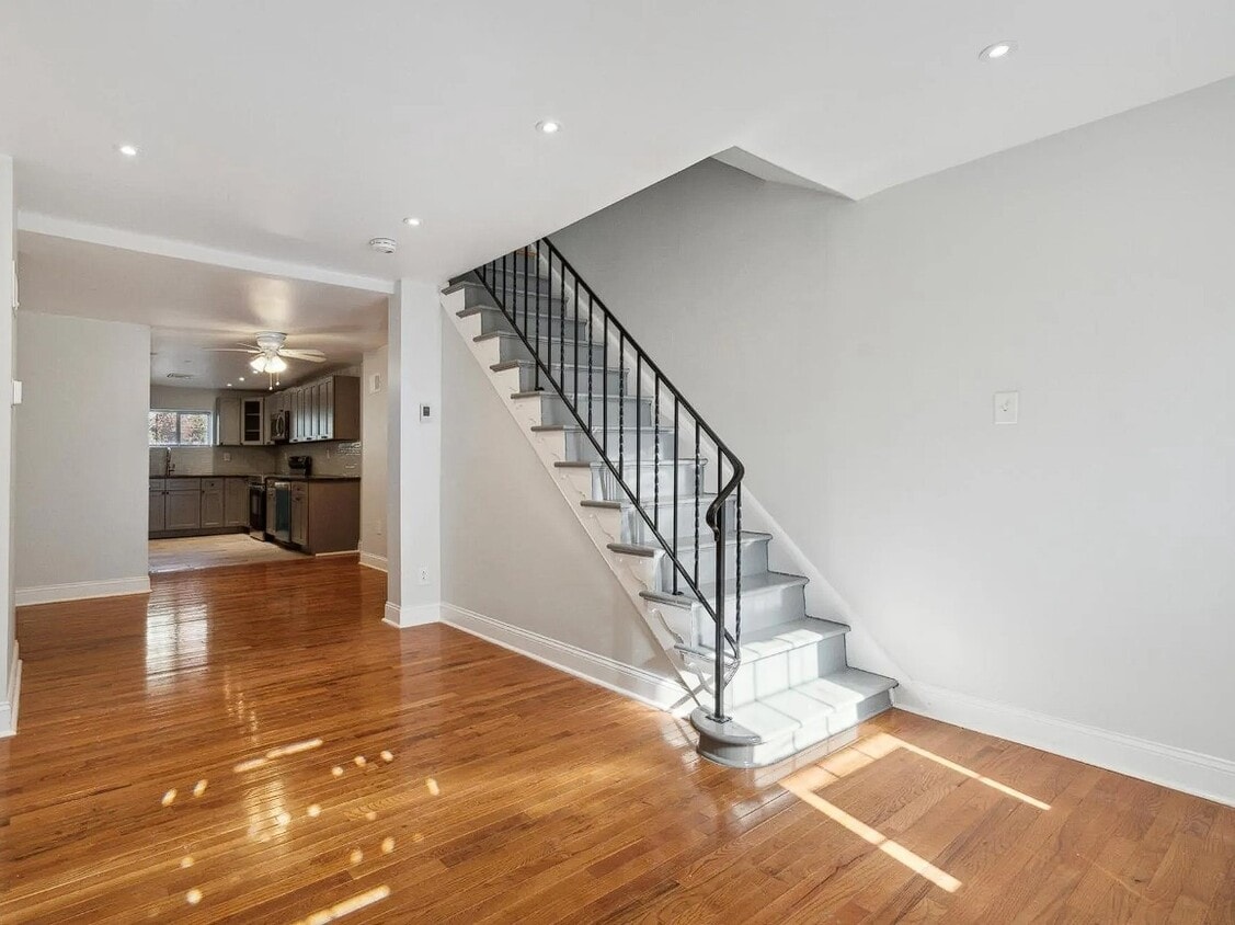 Photo - 3839 Melon St (Philadelphia, PA)