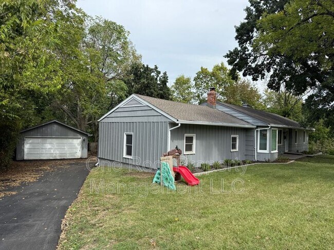 Photo - 102 E 96th St