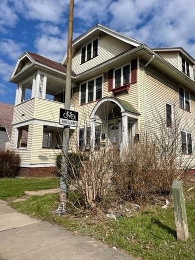 Building Photo - 154-156-156 Ave D Unit 154 Avenue D - Front Rental
