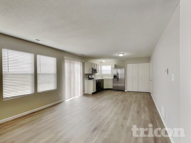 Photo - 824 Daybreak Dr